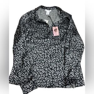 Sincerely Jules leopard print satin top long sleeve size medium NEW